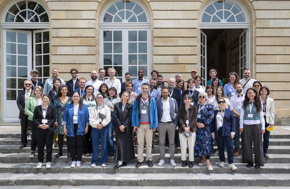 Participants of the DUT City Panel in front of Bordeaux city hall ©JB Menges