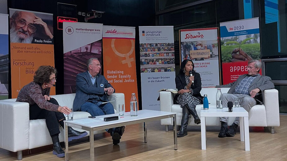 Podium bei Entwicklungstagung 2025 Podium bei Entwicklungstagung 2025